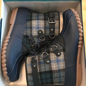 BareTraps Women’s Winter Boots! (size 11)
